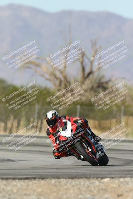 media/Dec-01-2025-Moto Forza (Mon) [[2daa91e15f]]/2-Intermediate Group/Session 3 (Turn 3)/